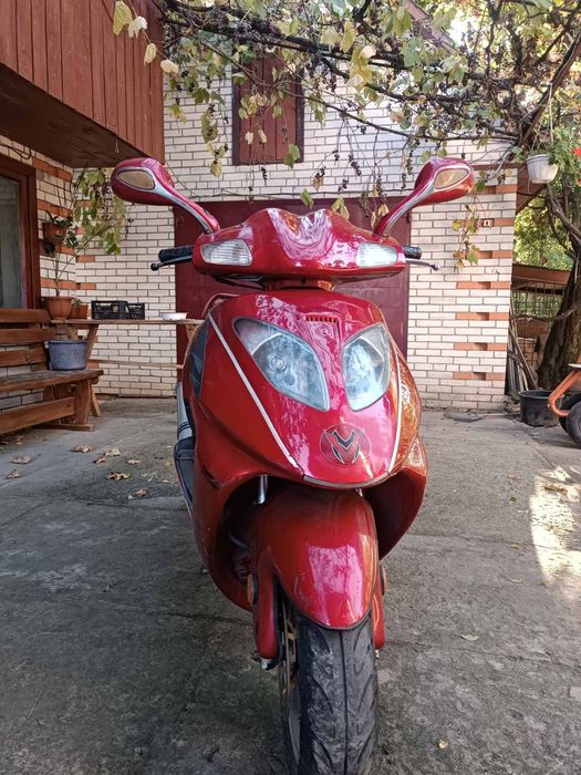 скутер.б/у на ходу.