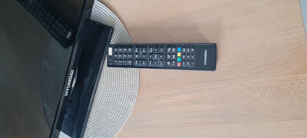 Telewizor 32 całe Hyunday FLM32TS349SMART 32" LED