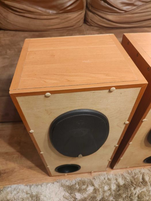 Kolumny głośnikowe, inw