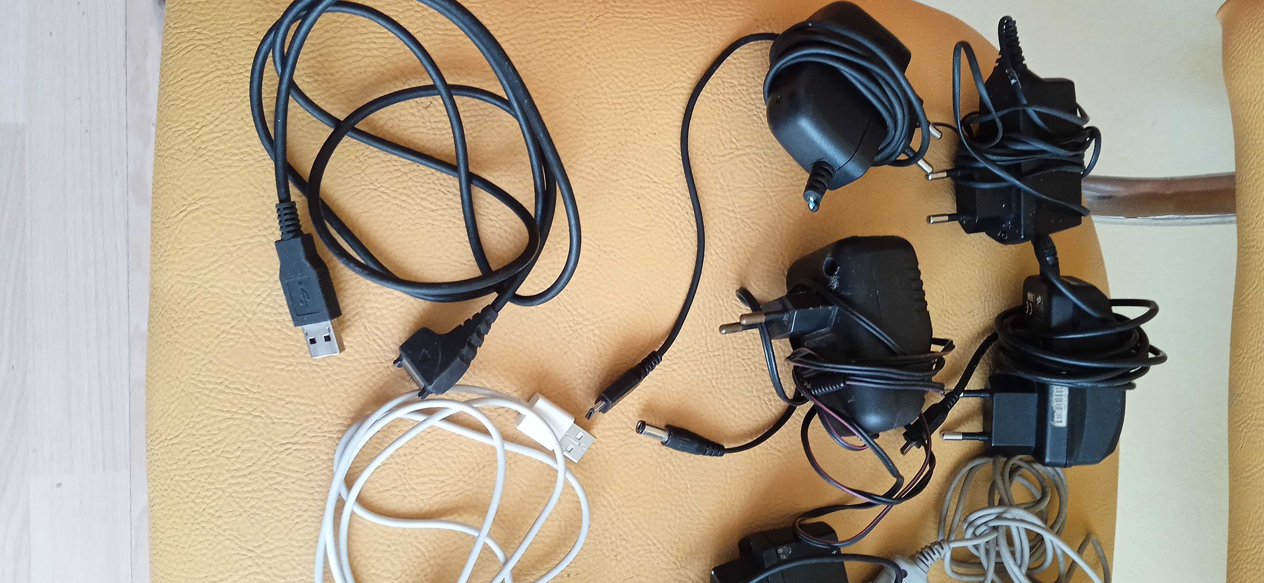 Stare Ładowarki tel. 9 sztuk
