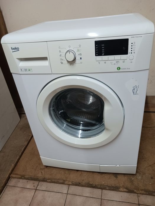 Máquina de Lavar Roupa BEKO – 7kg, Classe A++, 1000 rpm

Máquina de la