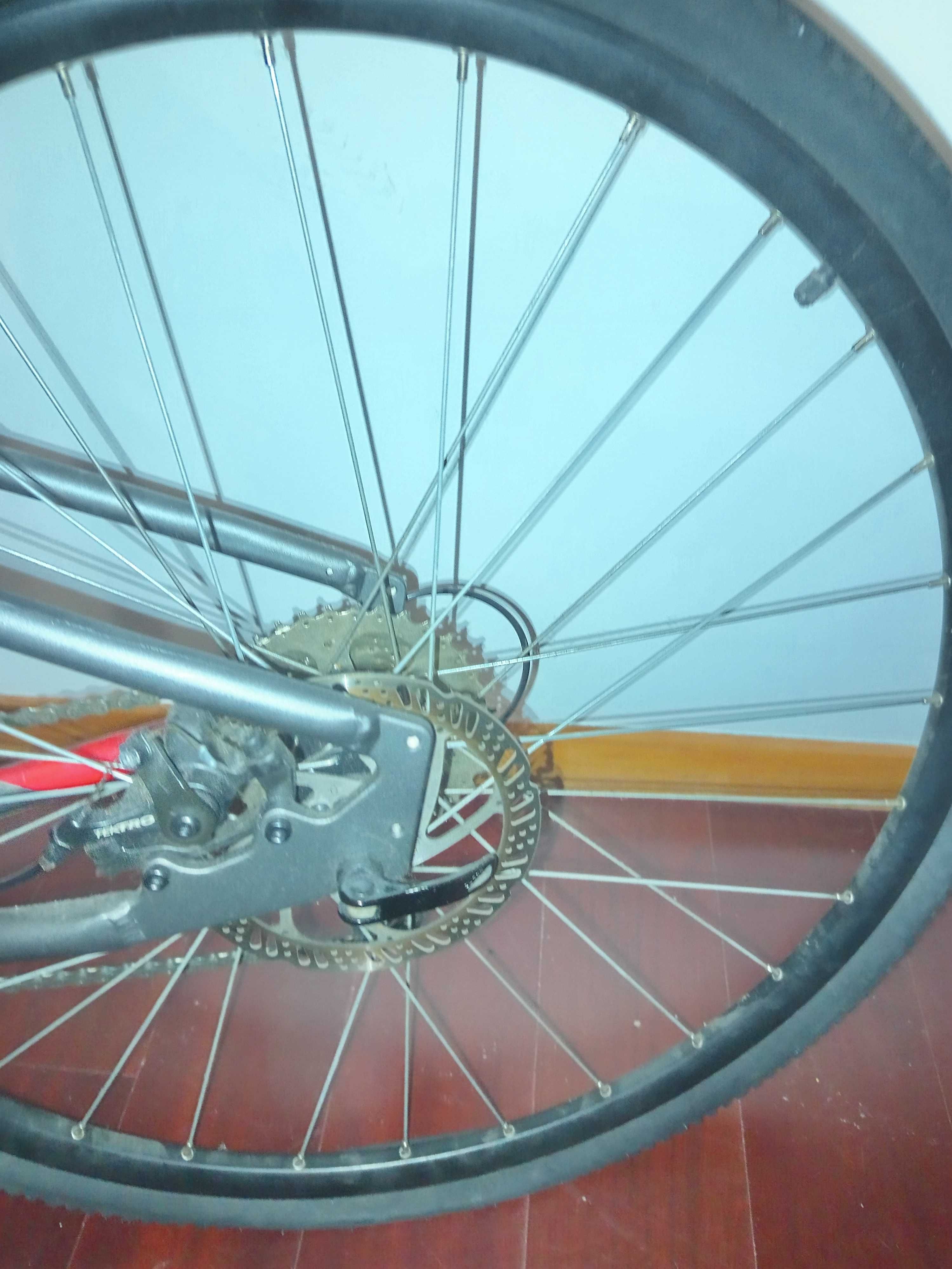 Bicicleta B'TWIN River