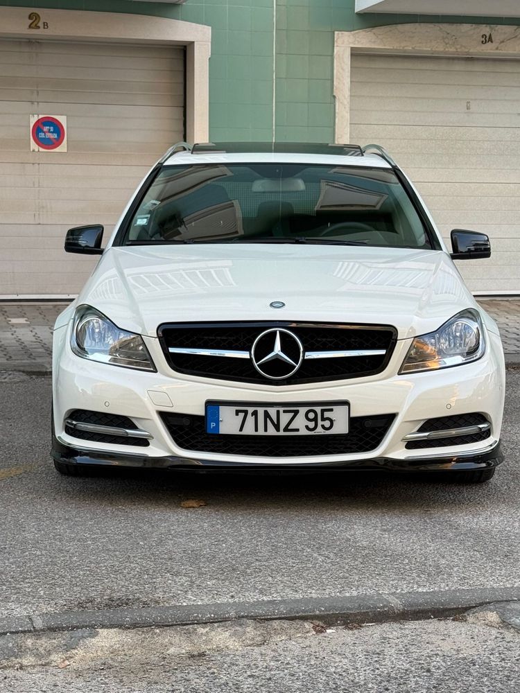 Mercedes 220 ano 2011