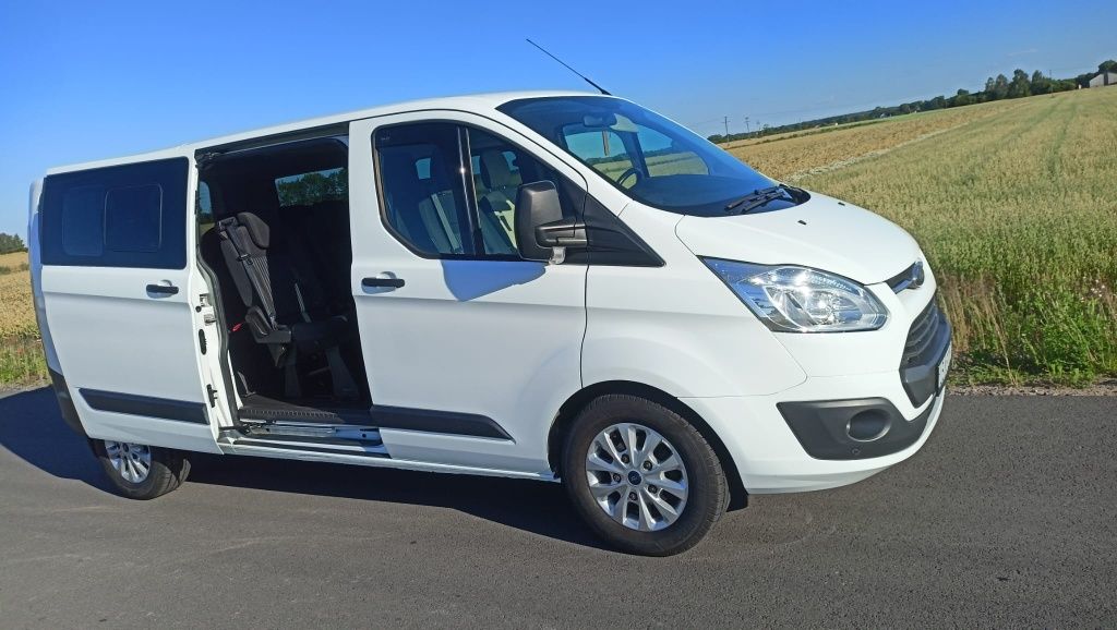Wynajem busa 8 osobowego