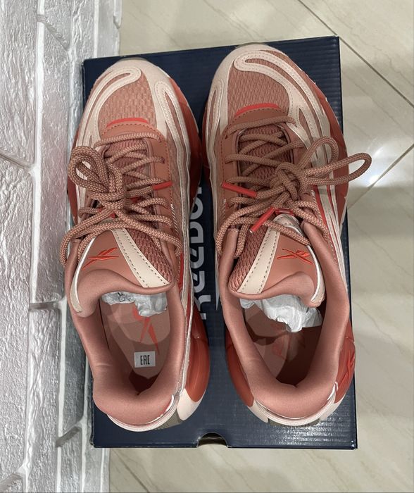 Buty Damskie Reebok roz.38,5 Stan jak Nowe