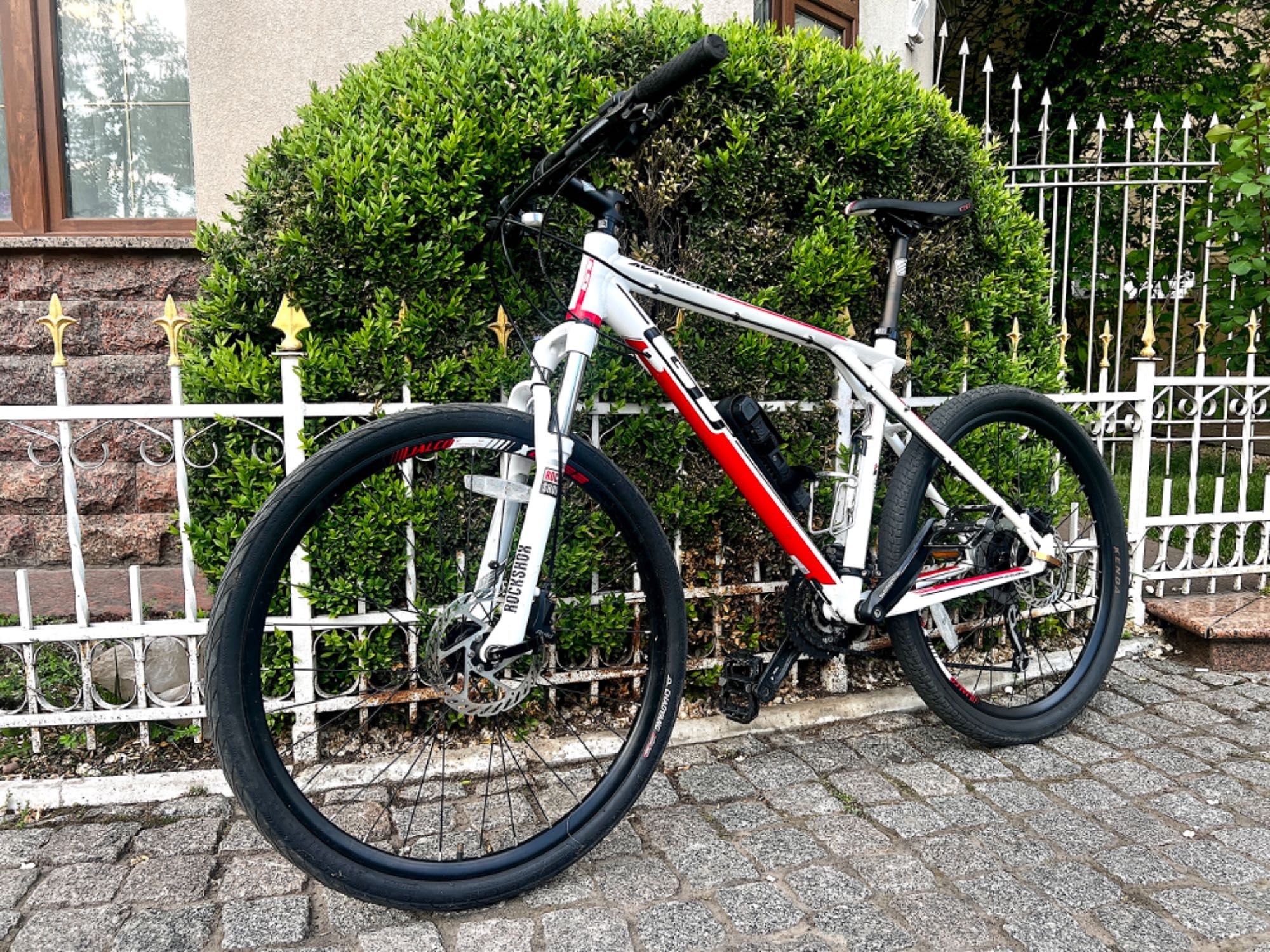 Велосипед GT Elite Avalanche Deore XT + Rockshox + гидравлика