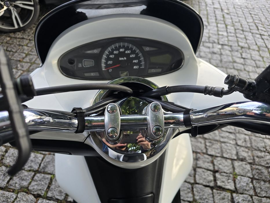 Honda PCX 2010 impecável