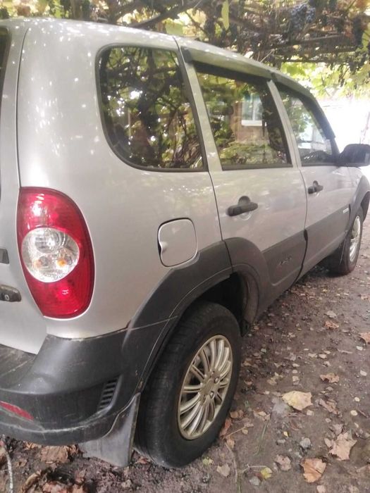 Chevrolet Niva 2012