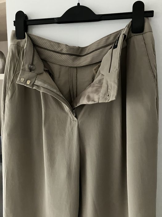 Spodnie marki Massimo Dutti