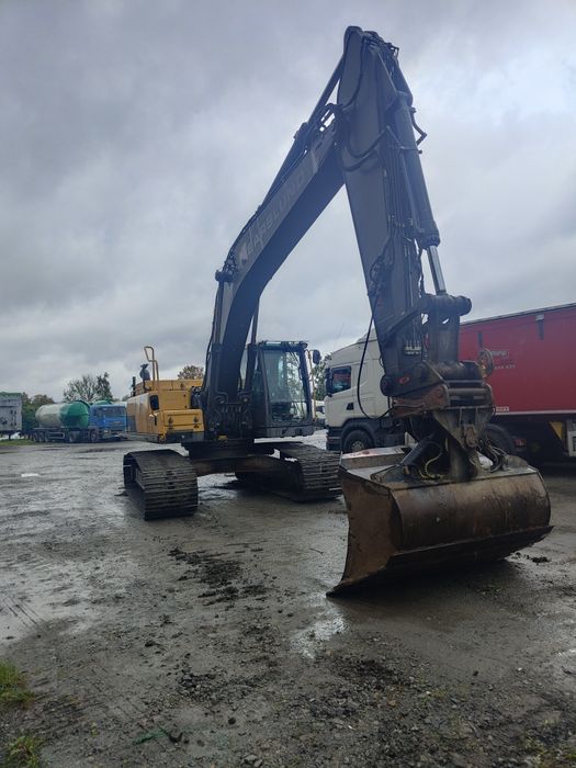 Wynajmę rusztowanie elewacyjne/koparkę