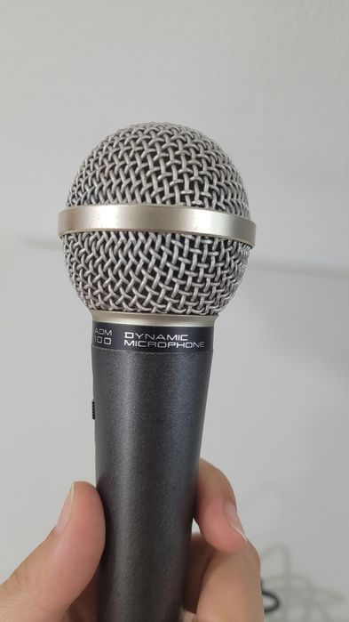 Microfone dinâmico akai