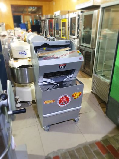 Хлеборезка для пекарни Автомат JAC с Германии