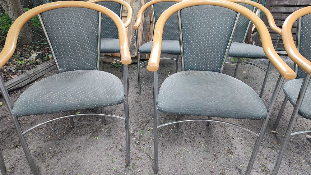krzesła 7 sztuk  materiał wykonania drewno metal tkanina  używane