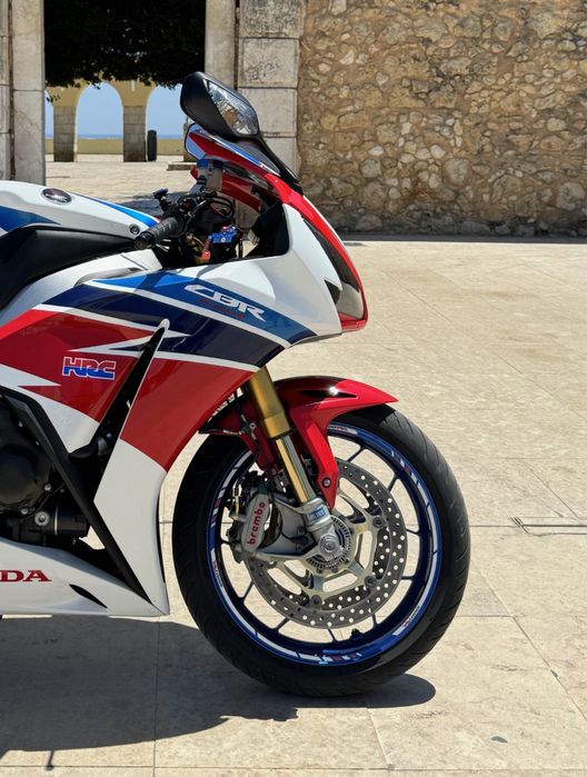 CBR1000RR SP Nacional c/ histórico e poucos Km