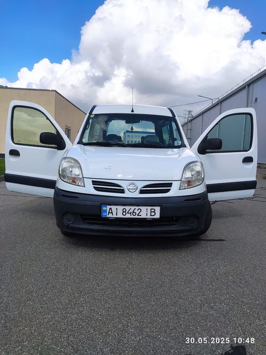 Ніссан кубістар 2004 р