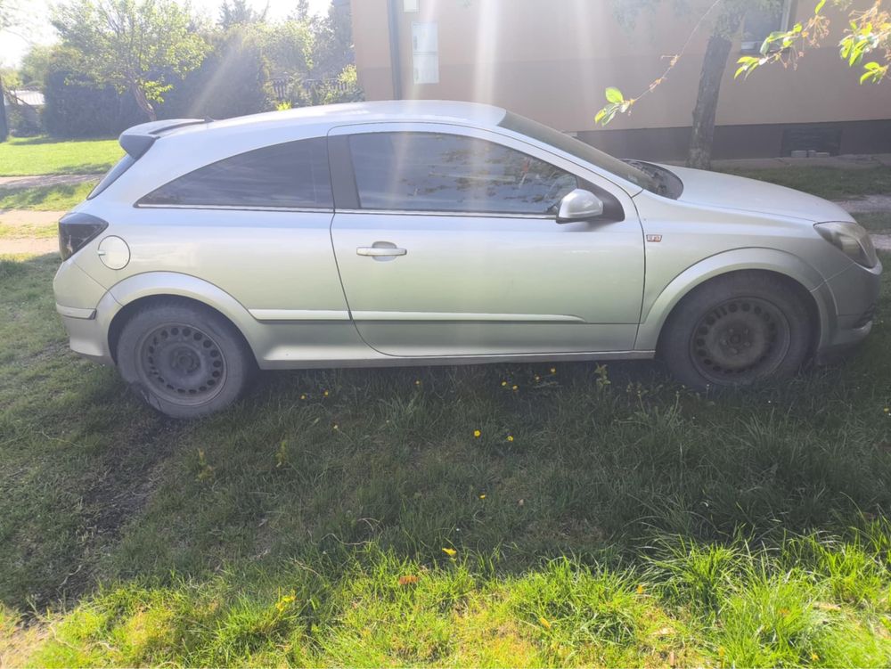 Opel astra H GTC 1.9 CDTI