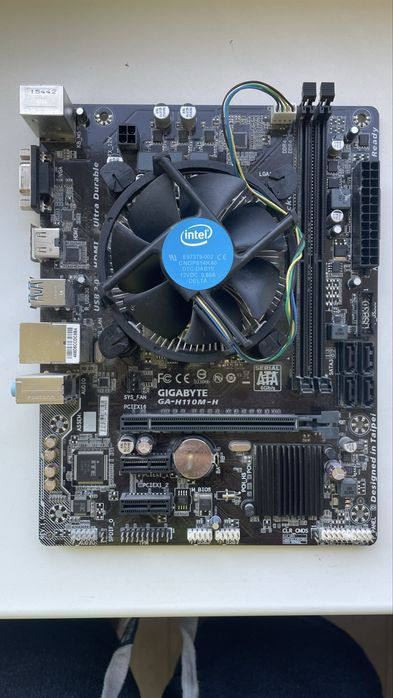 Комплект Gigabyte GA-H110M-H + Intel I7 7700K