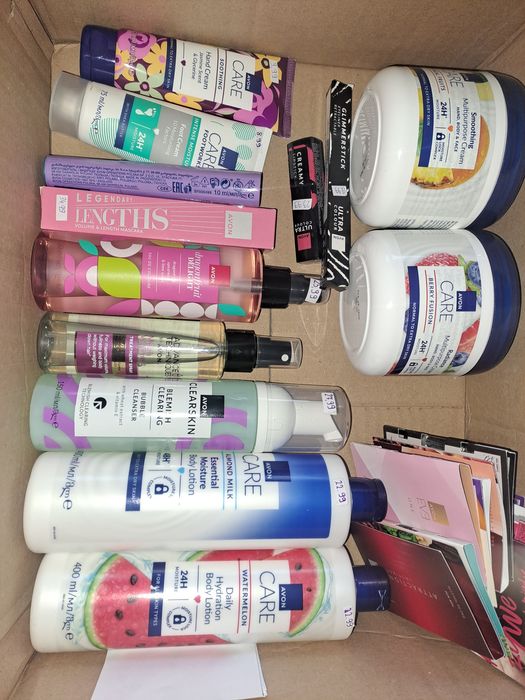 Kosmetyki Avon.     .