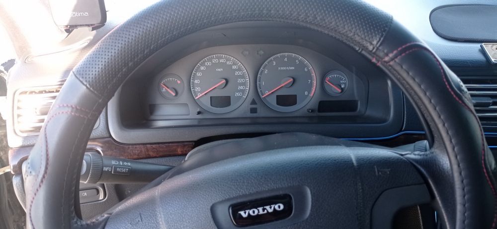 Продам Volvo s 80