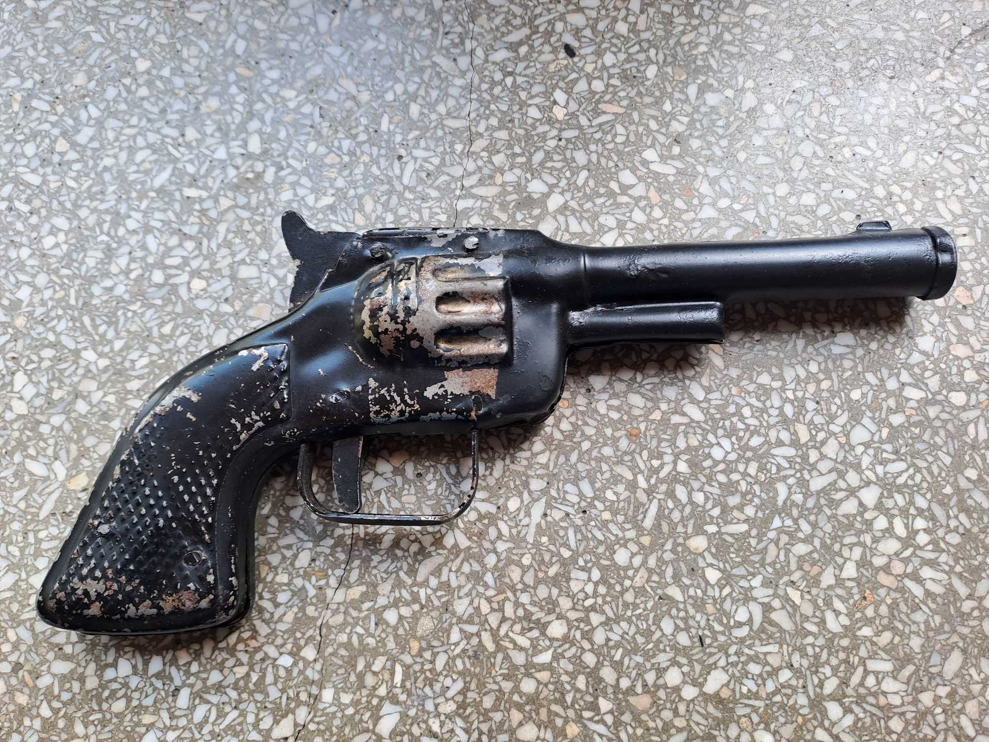 Pistolet Korkowiec z PRL-U.