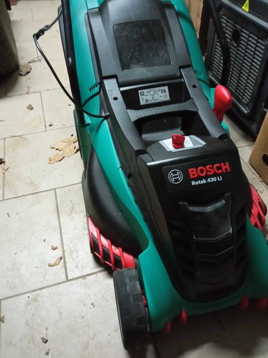 Kosiarka akumulatorowa Bosch rotak 430 li, 2 x Aku, ładowarka, 36v