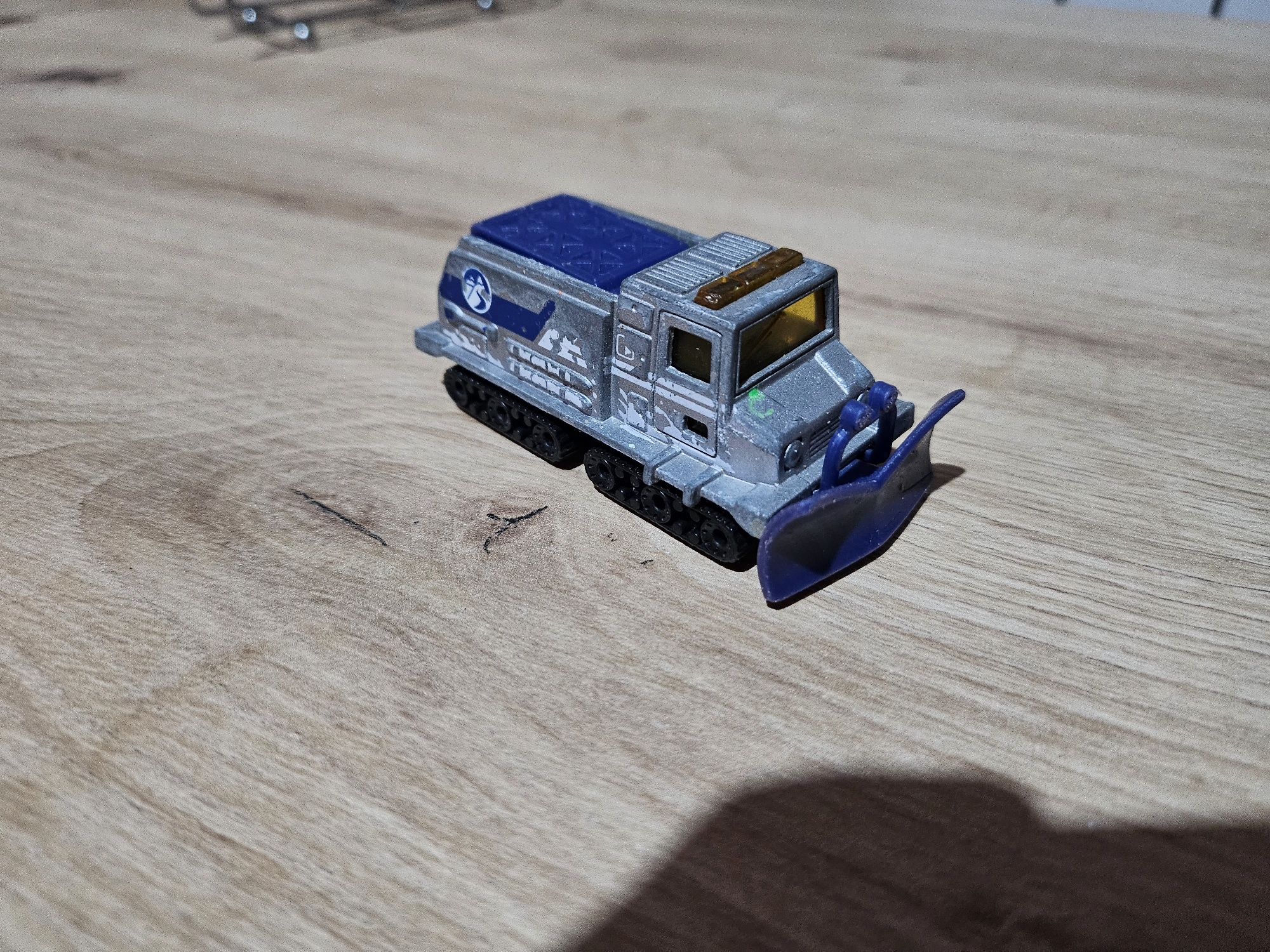 Matchbox 2000 Snow Explorer Series