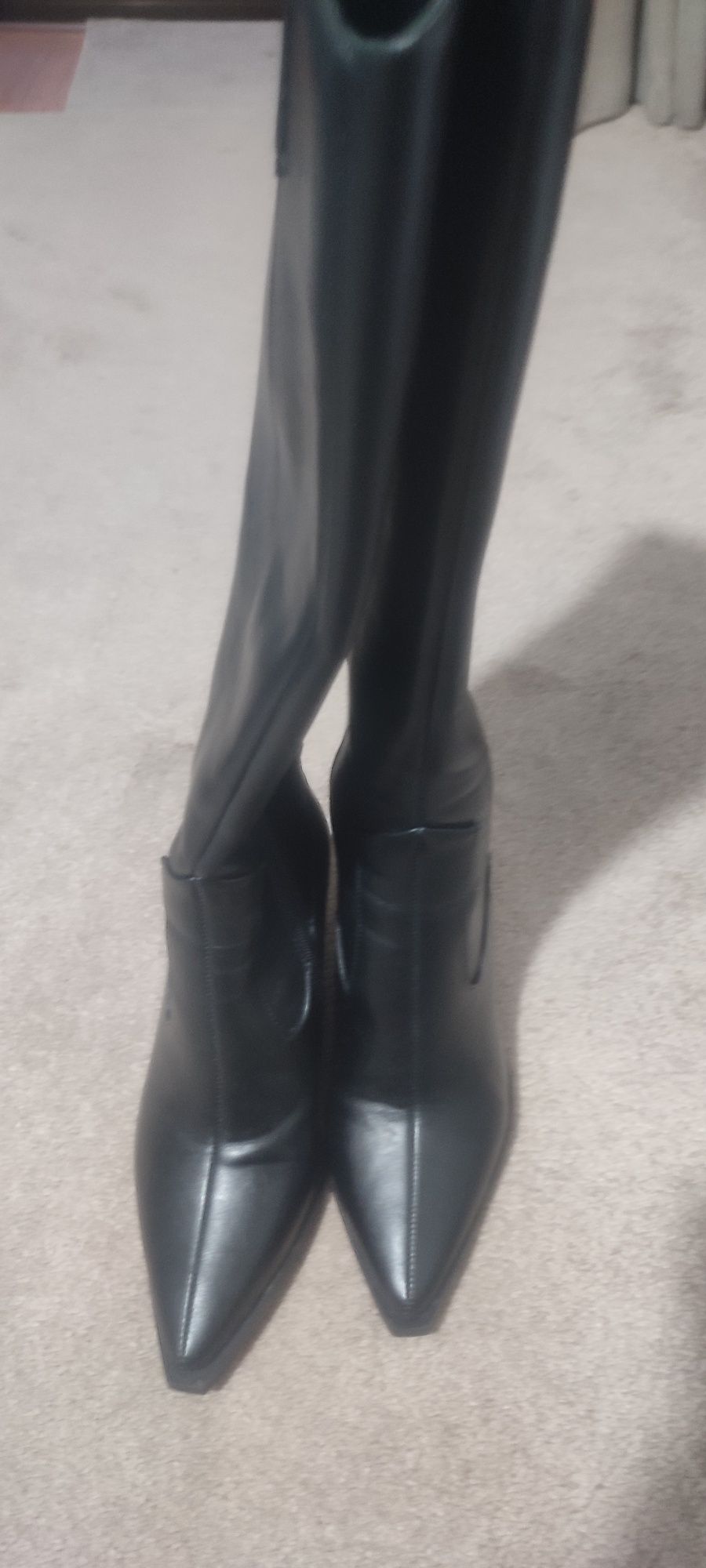 Vendo botas  pretas