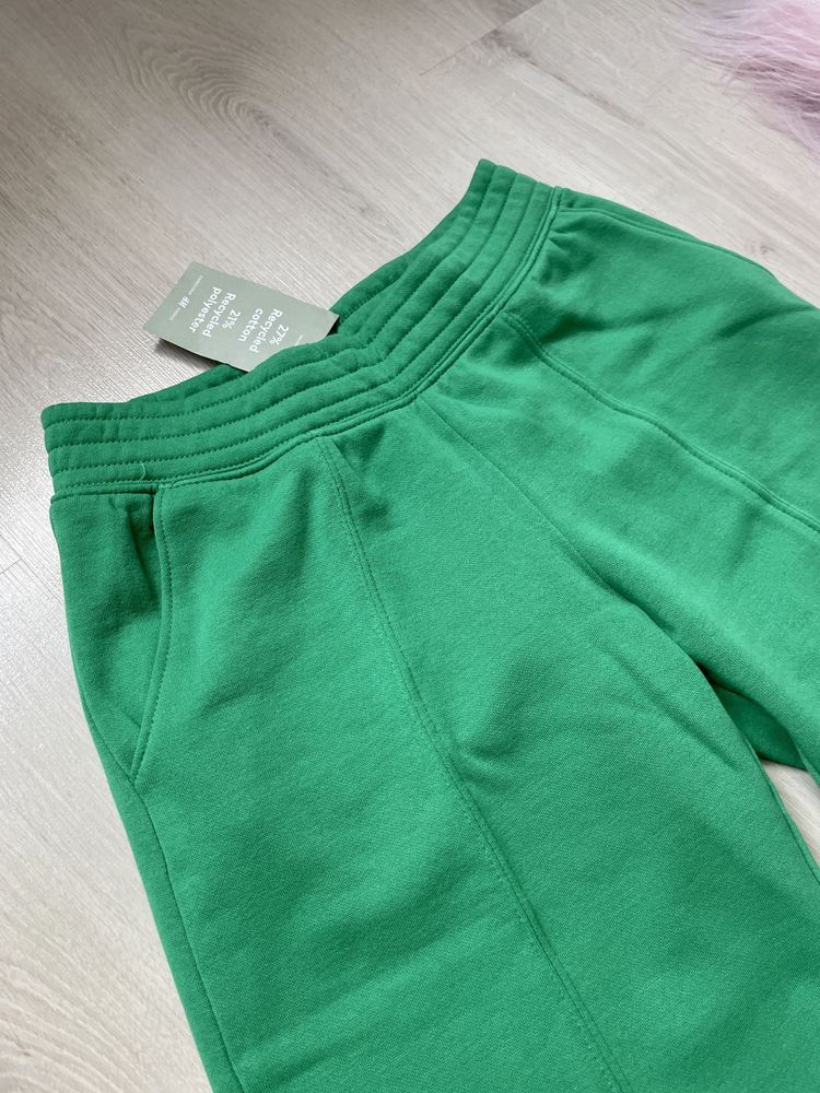 Nowe zielone spodnie reserved dresy