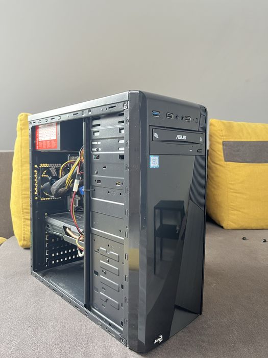 Komputer stacjonarny