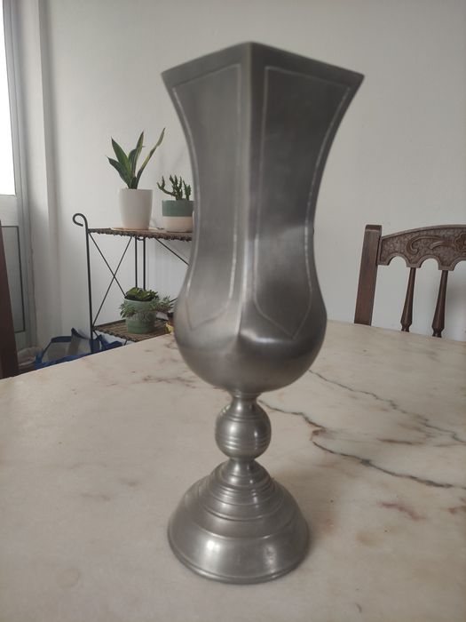 Jarra em estanho antiga