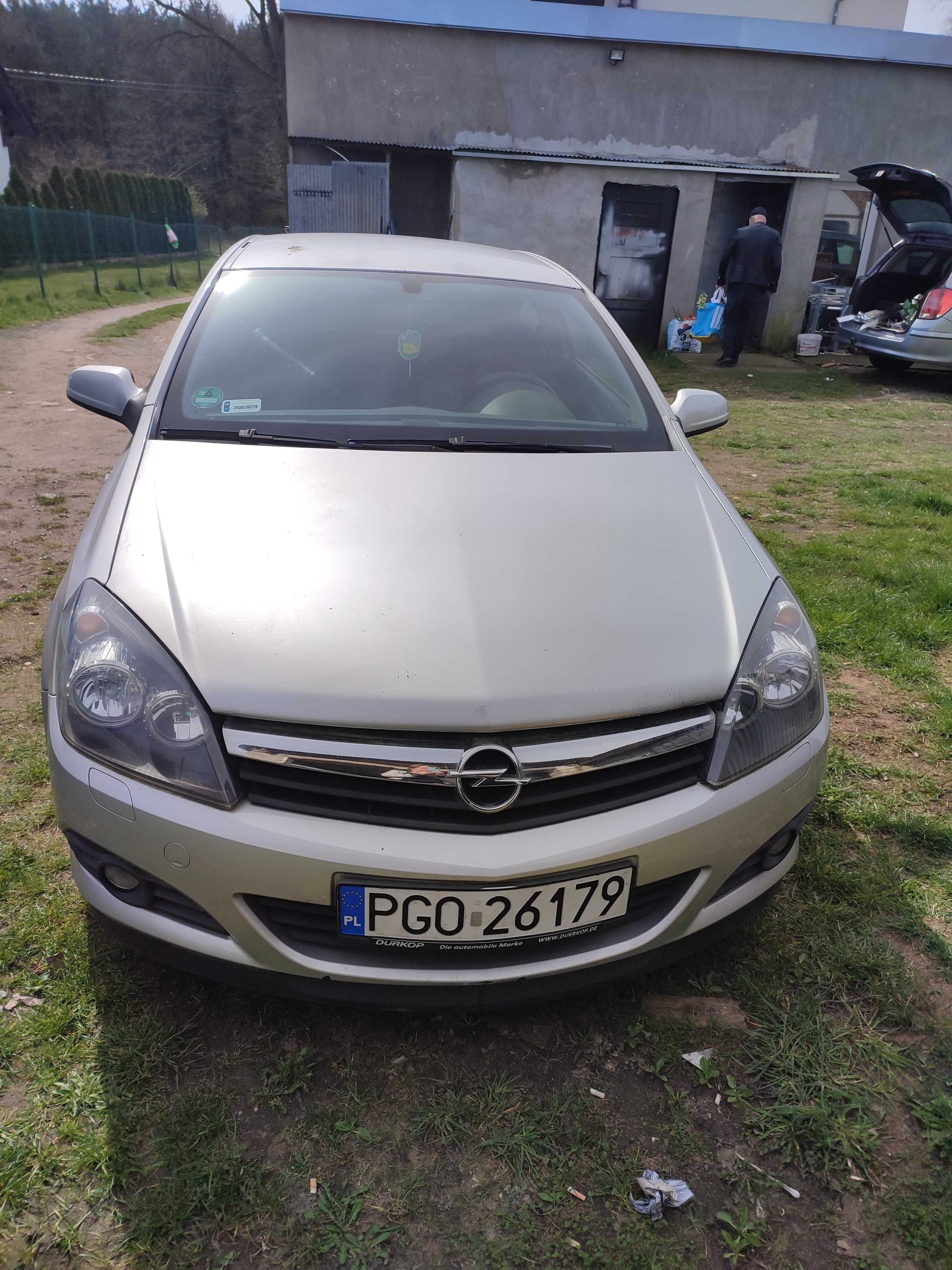 Opel Astra GTC H