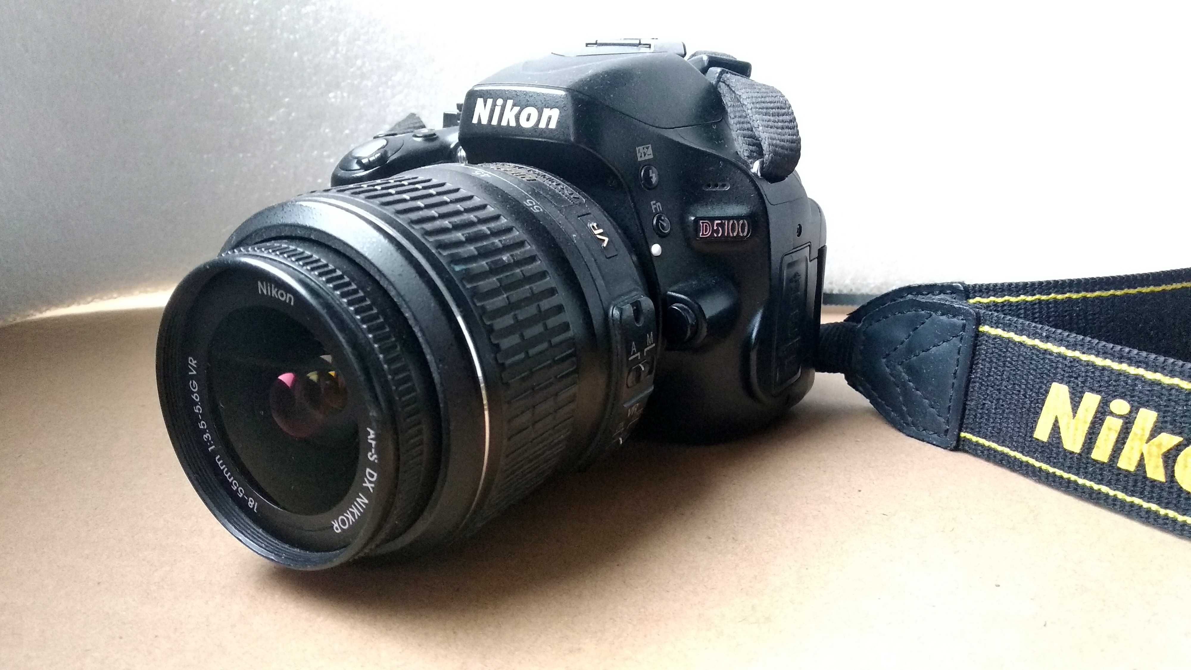 Nikon D5100 Kit зеркальный