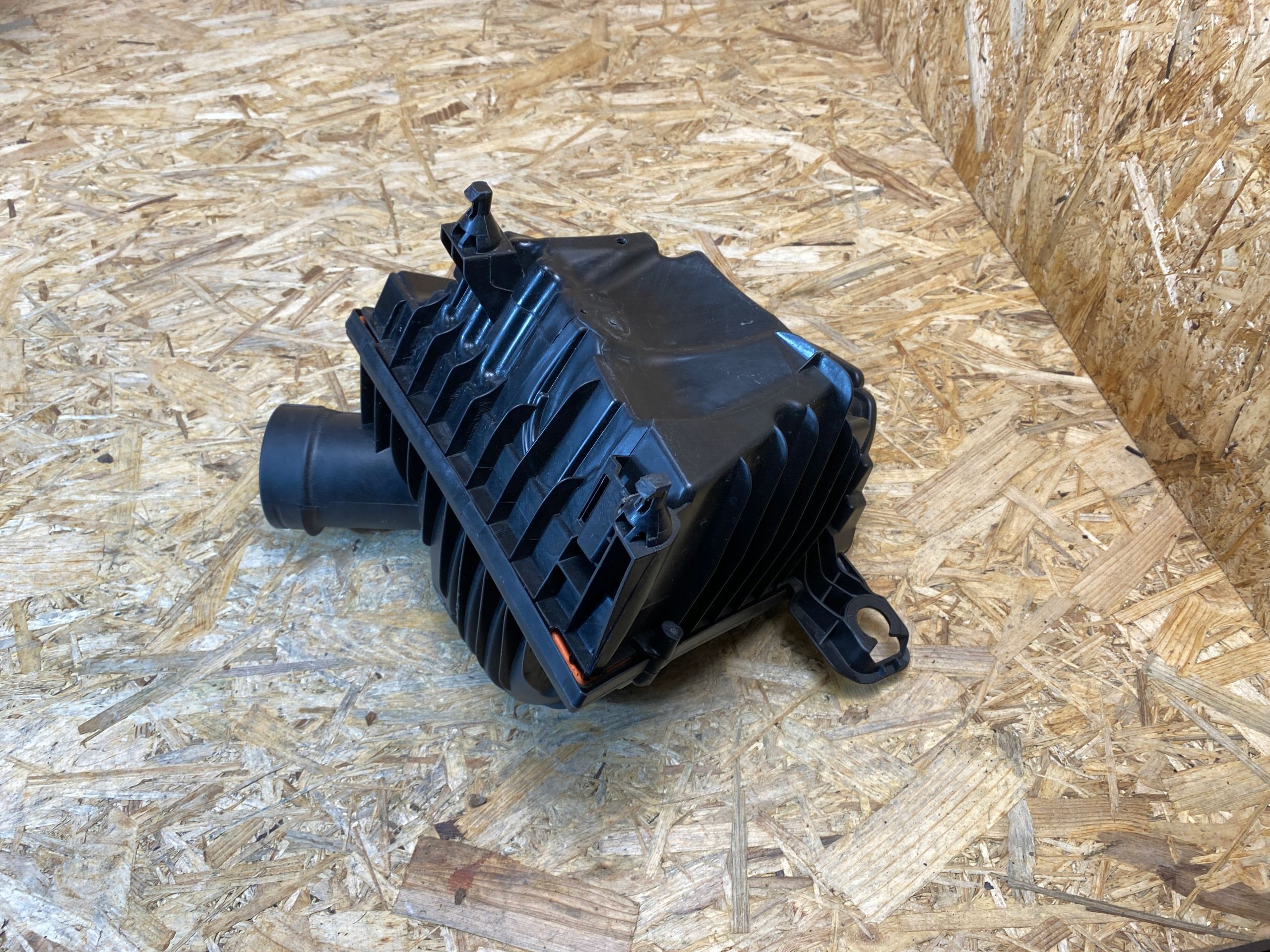 Obudowa Filtra Powietrza BMW F39 F40 F45 F46 F48 Mini F55 F56