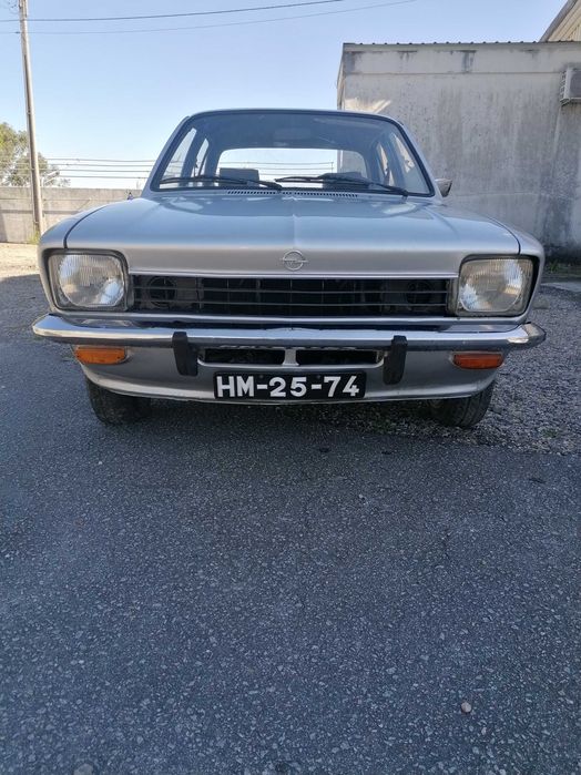 Opel 1204 em muito bom estado