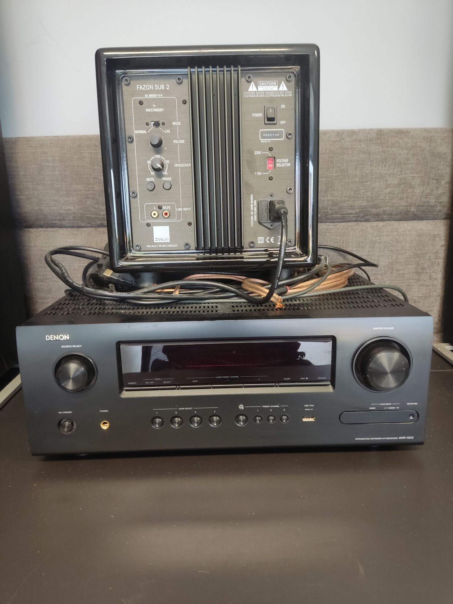 Denon AVR-1912.  Dali FAZON SUB 2.  Dali ZENSOR 5