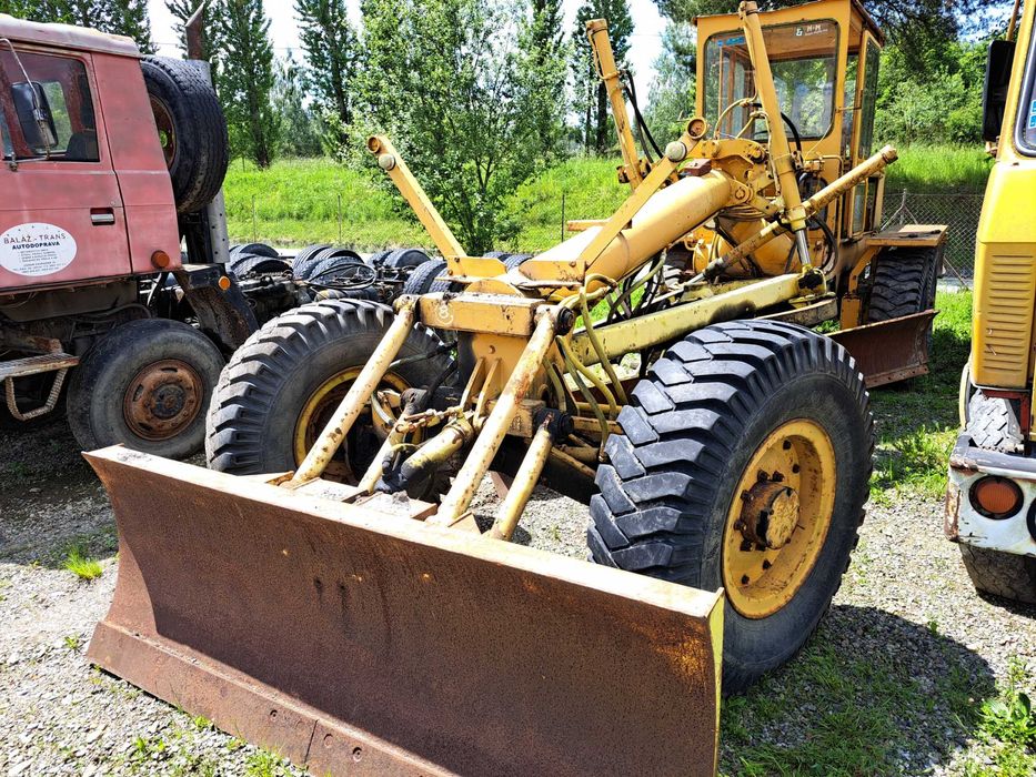 równiarka drogowa Baukema SHM 4-120A