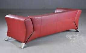 Кожаный красный диван на металлических ножках Rolf Benz 322 (210723)
