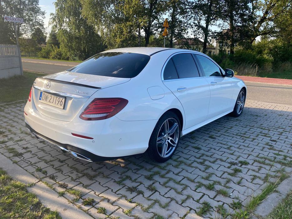 Mercedes E klasa w 213 pakiet AMG 4 matic