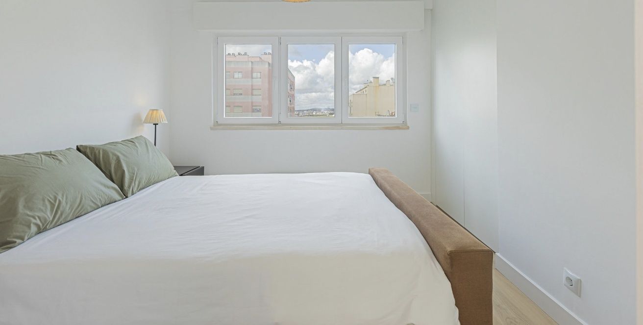 Cama de Casal com Colchão - Loja Area