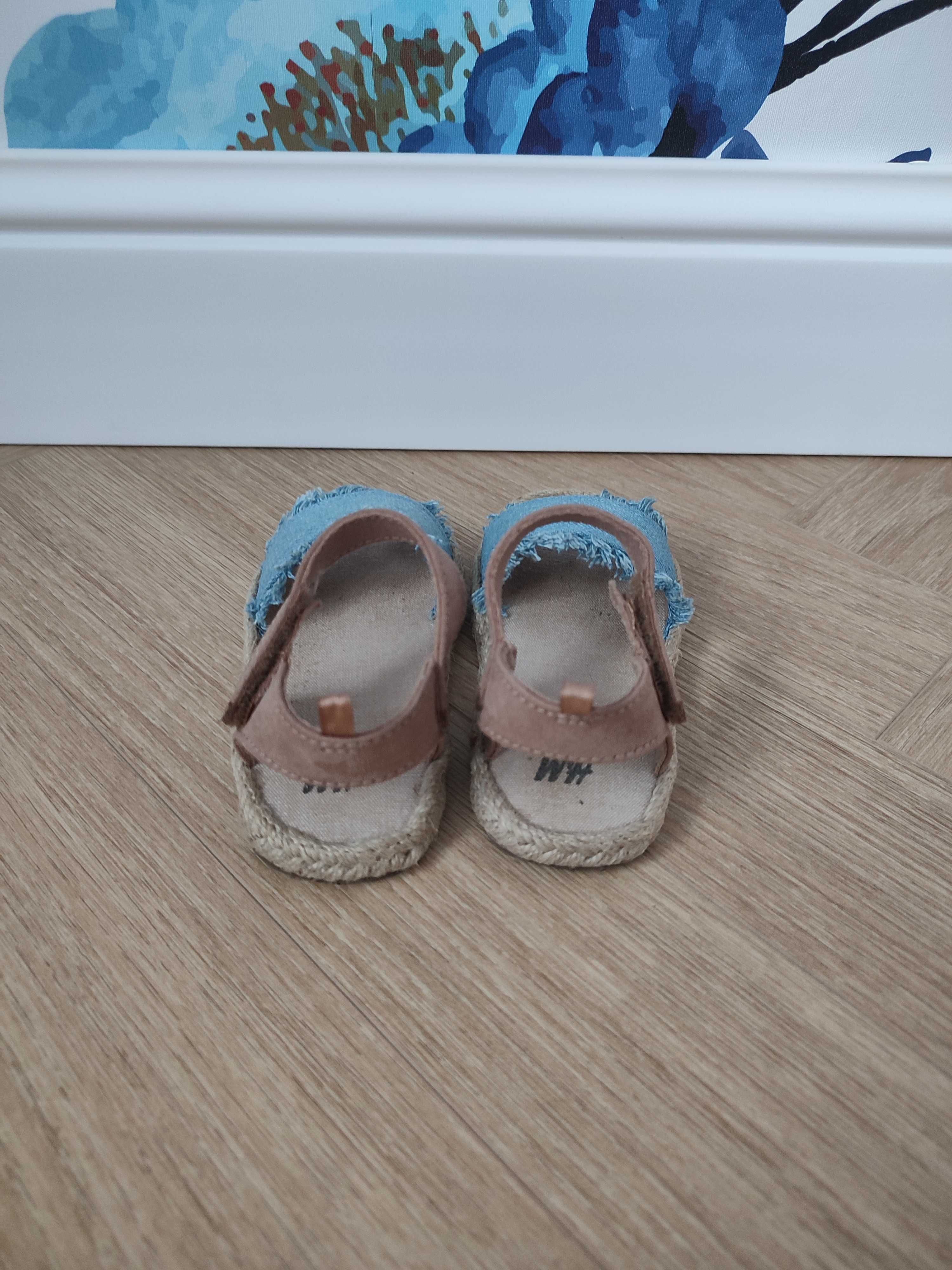 Sandały dziewczęce, z jeans, H&M, rozmiar 23, stan bardzo dobry.