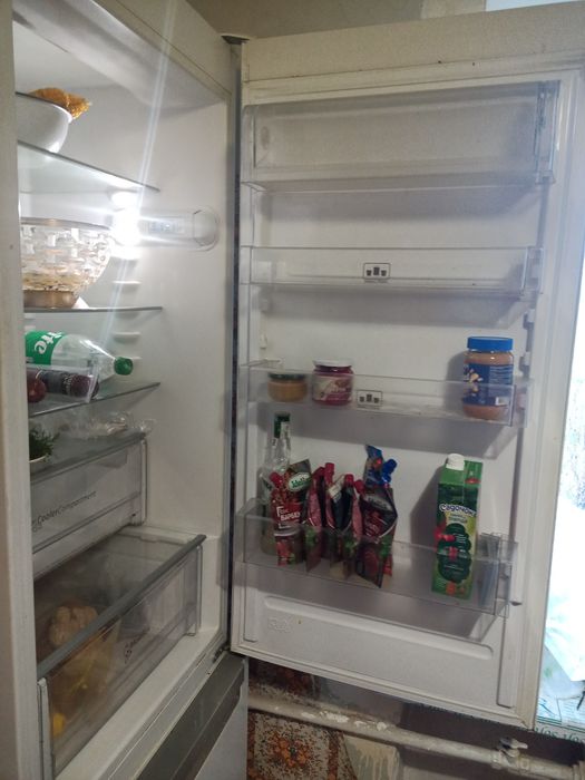 Холодильник Whirlpool двометровий