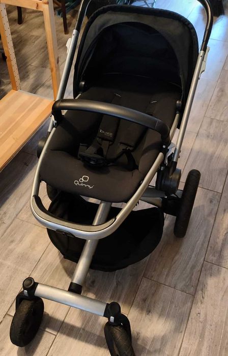 ovo e carrinho bebé