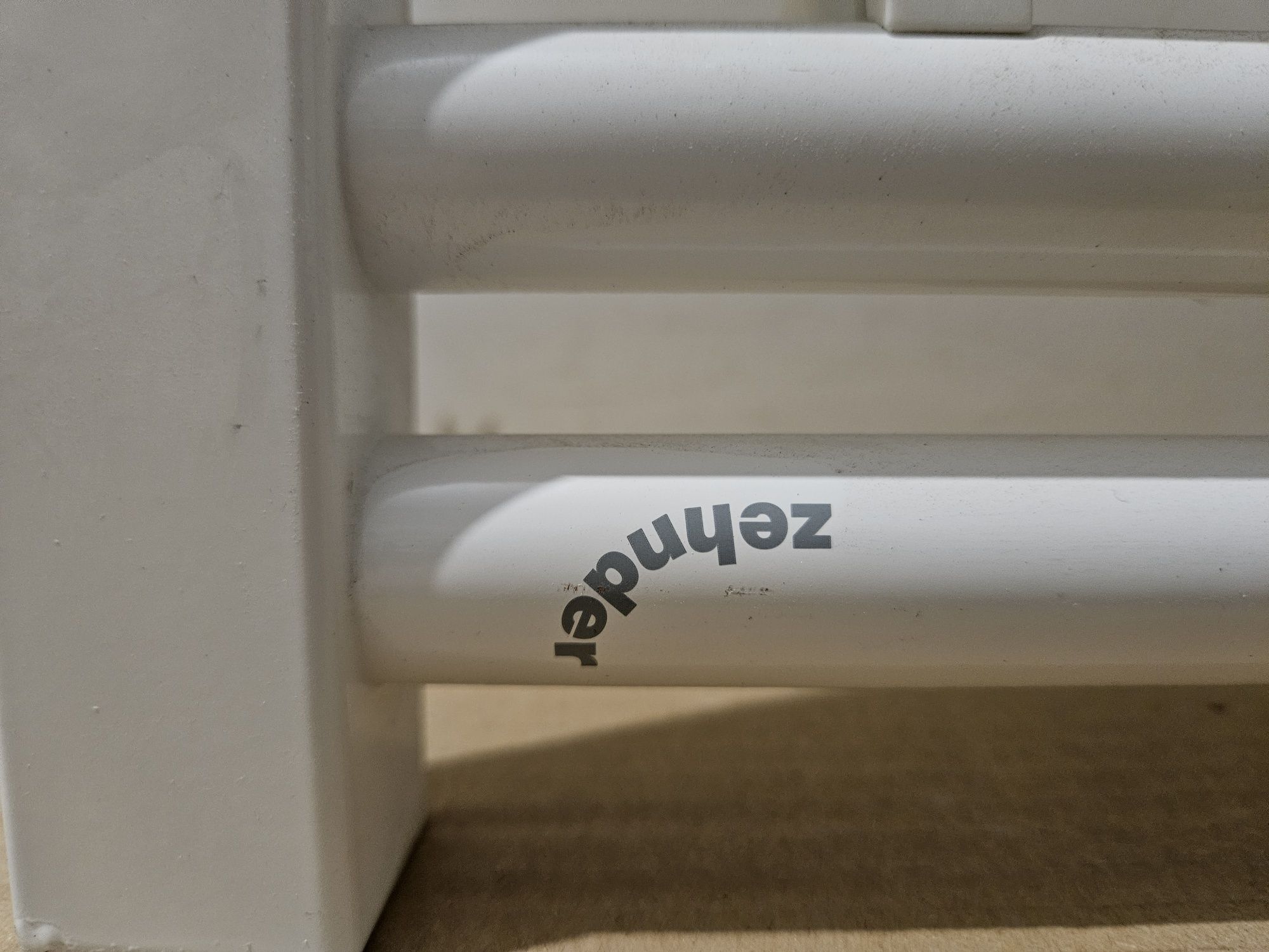 Zehnder ZENO ZNE-120-045/MD BIAŁY grzejnik elektryczny łazienkowy