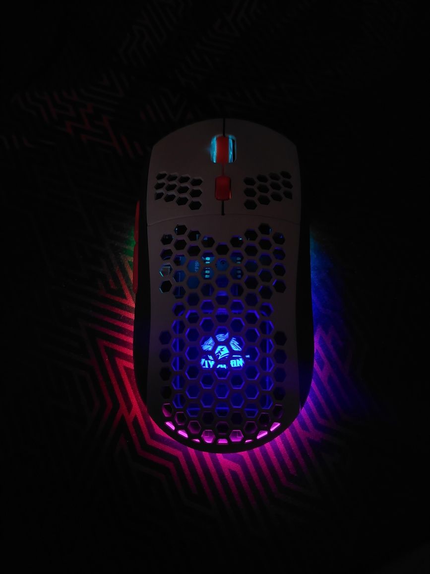 Teclado Yindiao T8 60% RGB + Rato