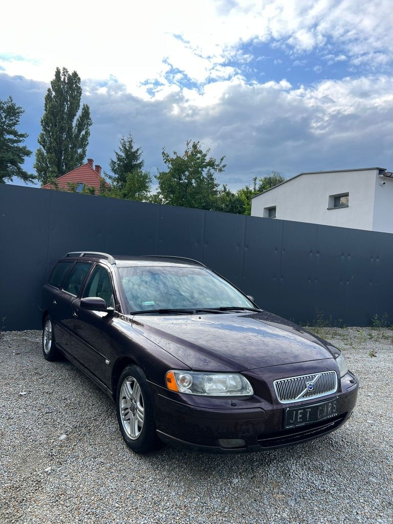 Volvo V70 2.0 turbo benzyna z Lpg/2006r/Skóra/Xenon/PDC/Alufelgi/Zamia