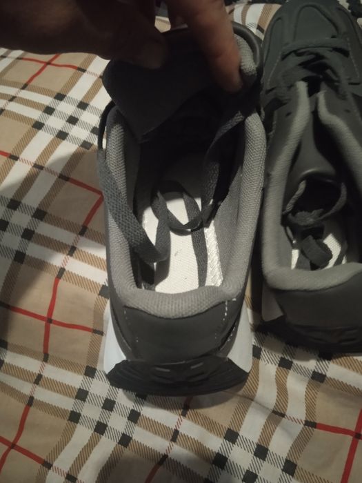 Нове жіноче взуття