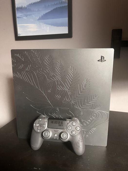 Playstation 4 Pro - Edição Limitada The Last of Us II