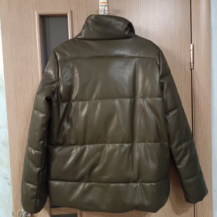 Зимняя женская стёганая кожаная куртка. "Colin's"