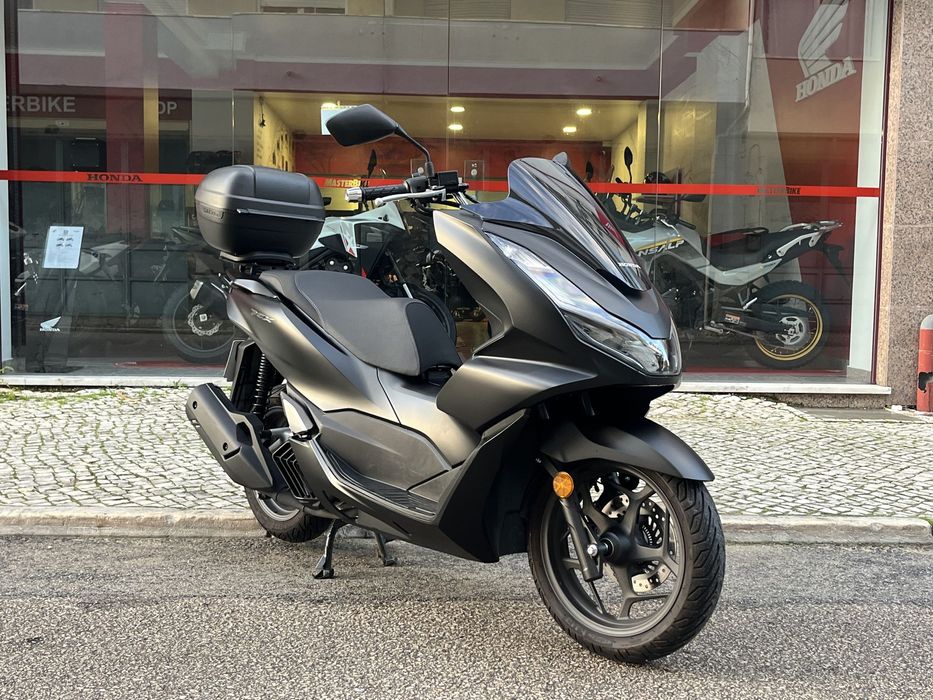 Honda PCX125 - APENAS 3.500 KMS !! - DESDE 53 EUR / MÊS !!