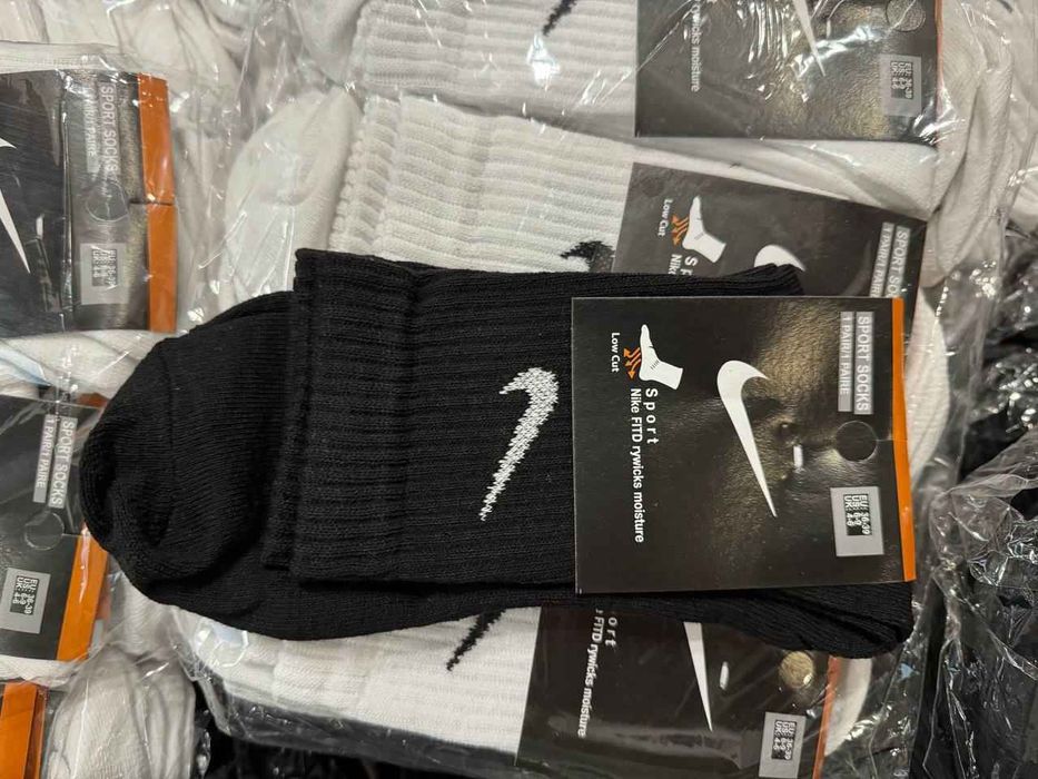 Skarpety Nike białe i czerwone świetna jakość